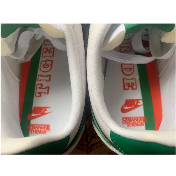 Stranger Things Nike Cortez - Picture 4 of 7